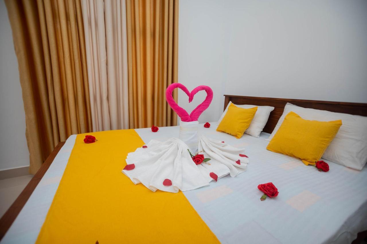 Hotel Ehala Family Rest Anuradhapura Esterno foto
