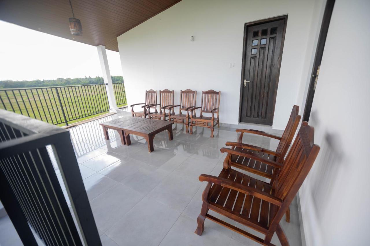 Hotel Ehala Family Rest Anuradhapura Esterno foto