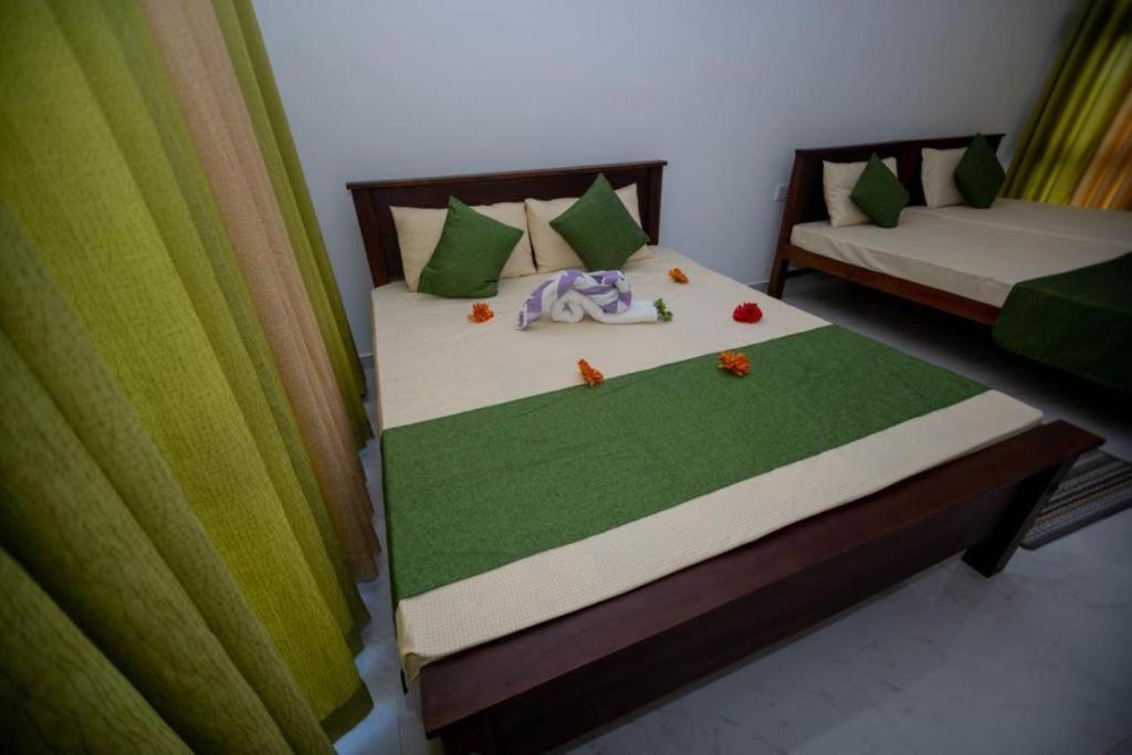 Hotel Ehala Family Rest Anuradhapura Esterno foto